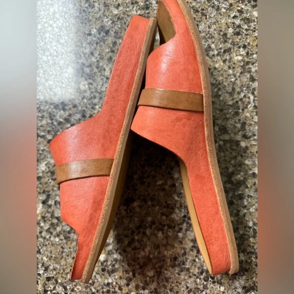 Fantastic, Stylish Cork-Ease Sandals - Picture 2 of 3